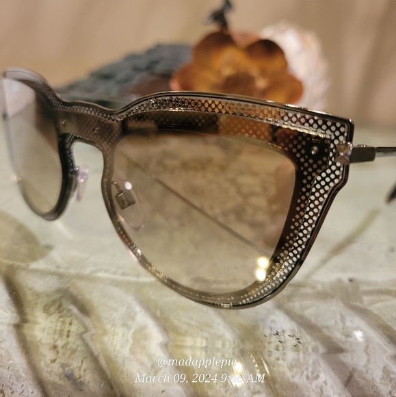 Valentino Women's VA2018 Fashion Cat Eye Sunglasses Metal Mesh Luxury Summer #55 - Picture 12 of 17